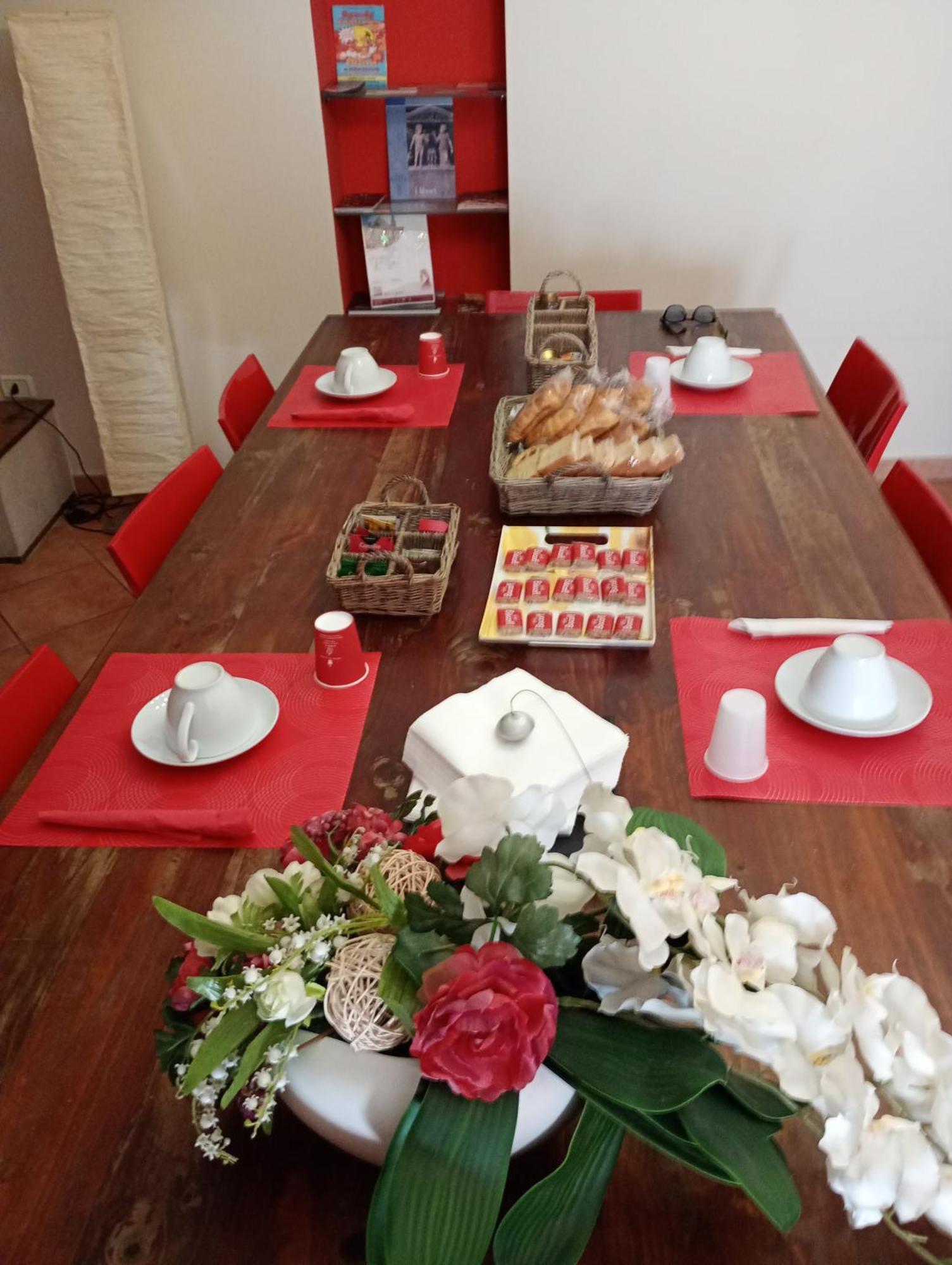 B&B La Giostra Di Foligno Luaran gambar